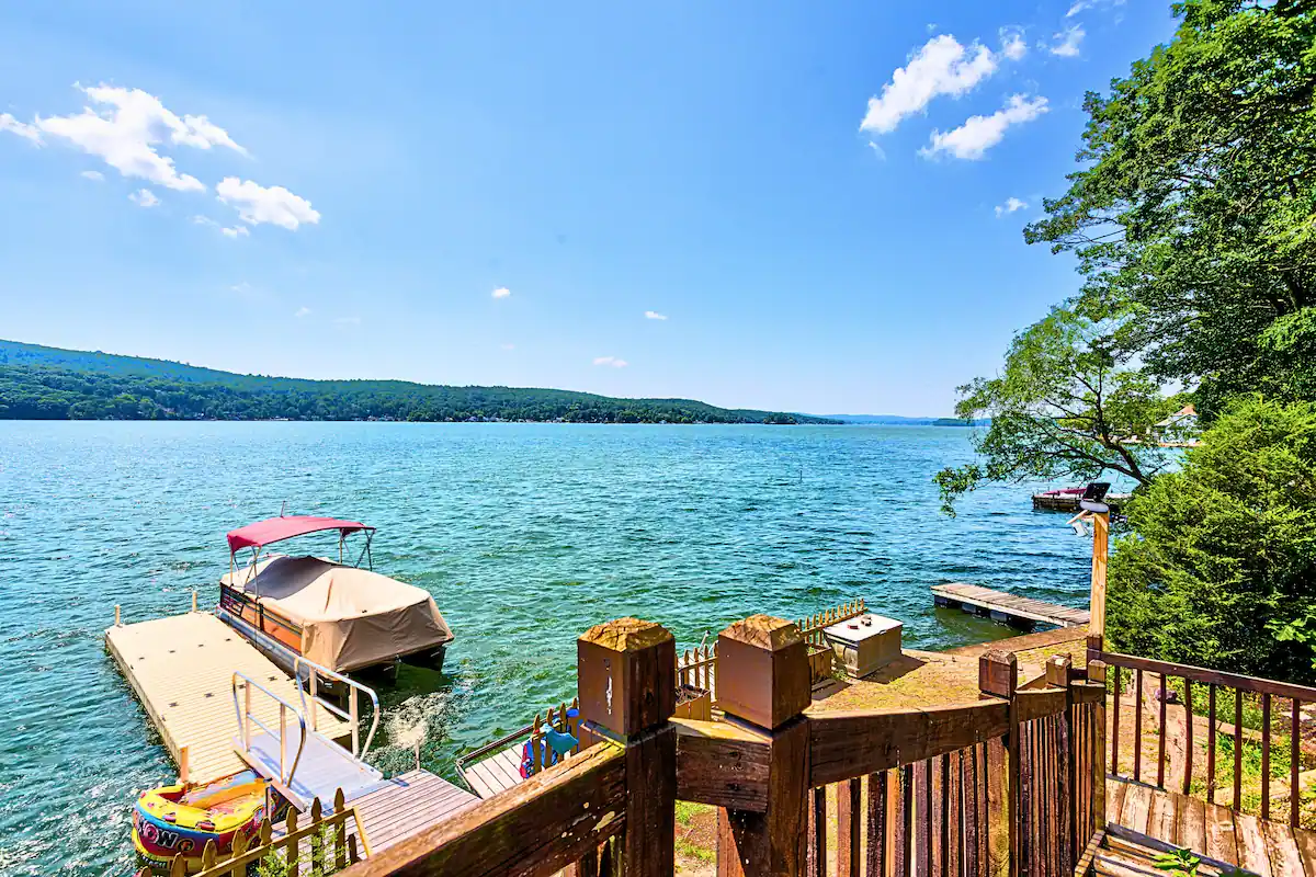 Stunning Lakefront 3BD home w private dock & patio